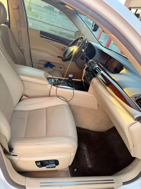 2013 Lexus LS 4th Gen - Image 5 of 11