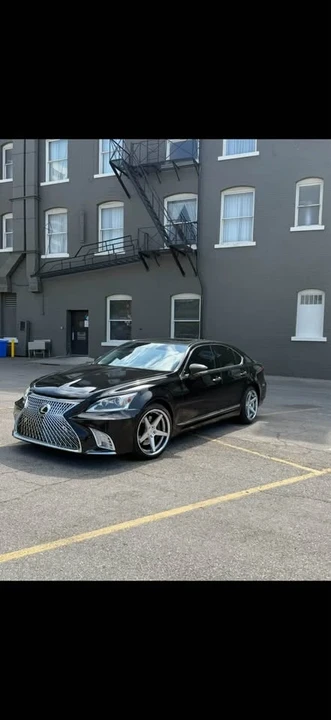 2013 Lexus LS 4th Gen - Image 2 of 10