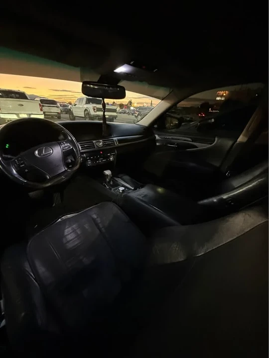 2013 Lexus LS 4th Gen - Image 9 of 10