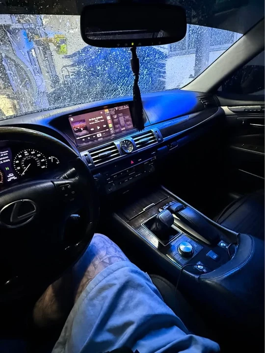 2013 Lexus LS 4th Gen - Image 4 of 10