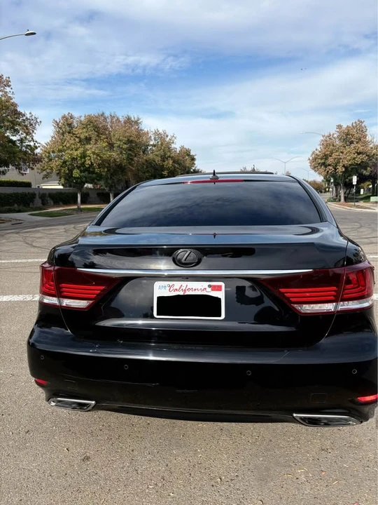 2013 Lexus LS 4th Gen - Image 7 of 15