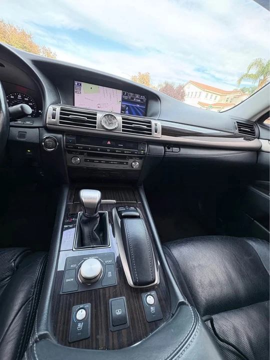 2013 Lexus LS 4th Gen - Image 15 of 15