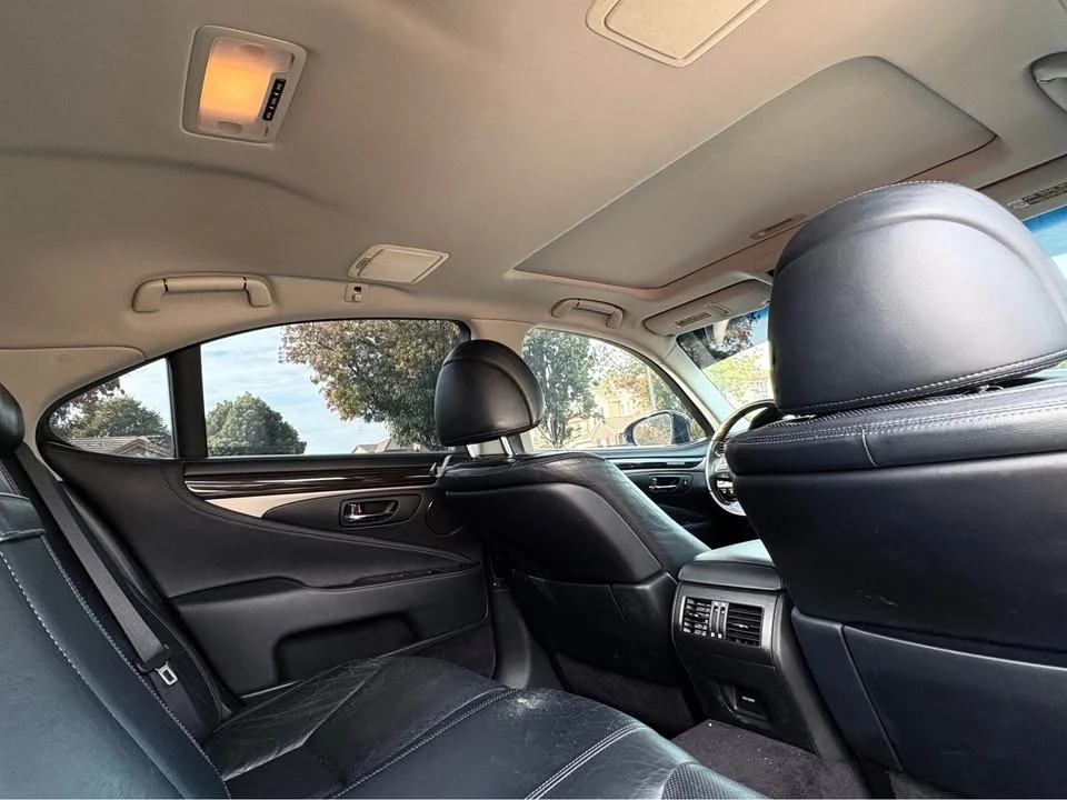 2013 Lexus LS 4th Gen - Image 11 of 15