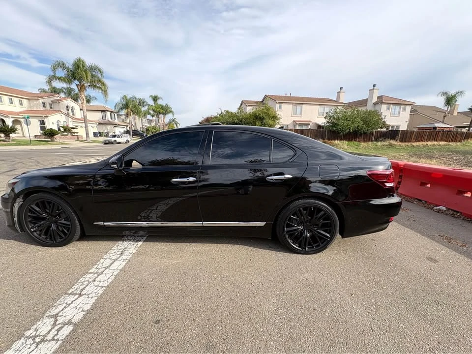 2013 Lexus LS 4th Gen - Image 3 of 15