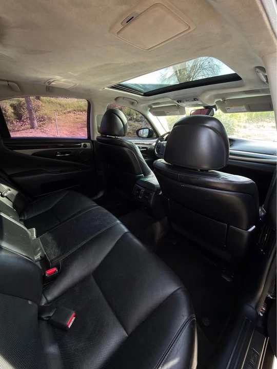 2013 Lexus LS 4th Gen - Image 12 of 13