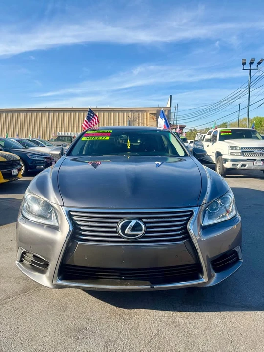 2013 Lexus LS 4th Gen - Image 2 of 9