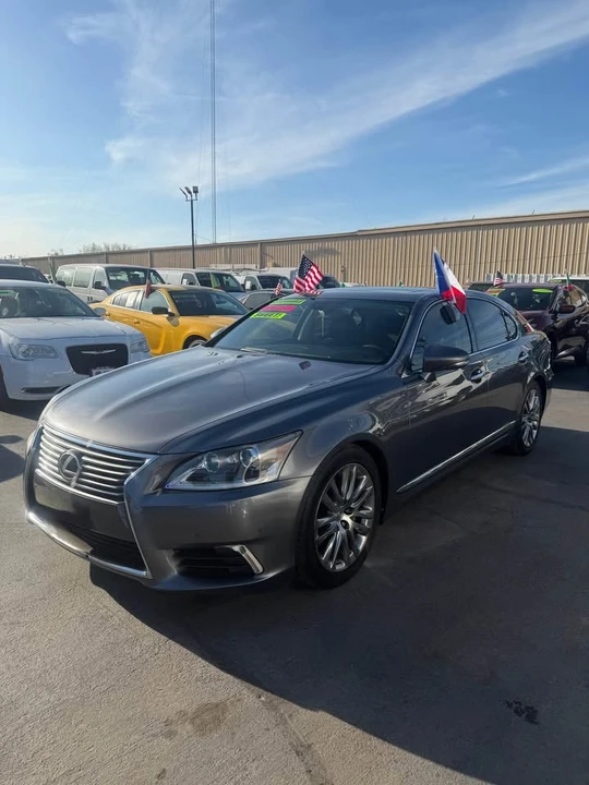 2013 Lexus LS 4th Gen - Image 3 of 9