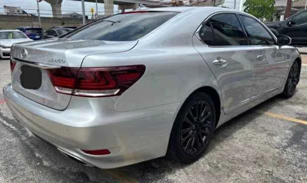 2013 Lexus LS 4th Gen - Image 3 of 14