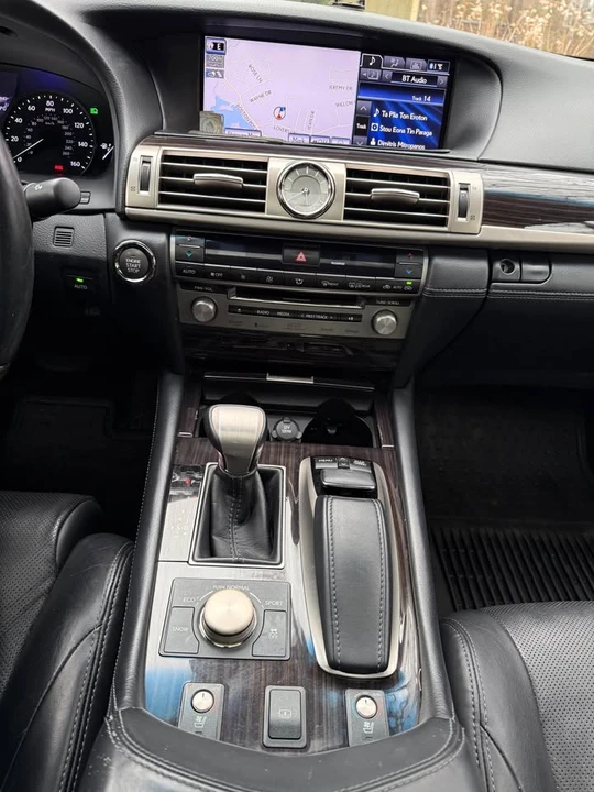 2013 Lexus LS 4th Gen - Image 6 of 8