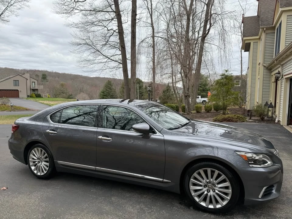2013 Lexus LS 4th Gen - Image 8 of 8
