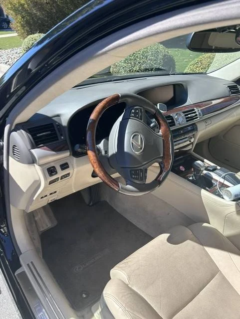 2013 Lexus LS 4th Gen - Image 5 of 9
