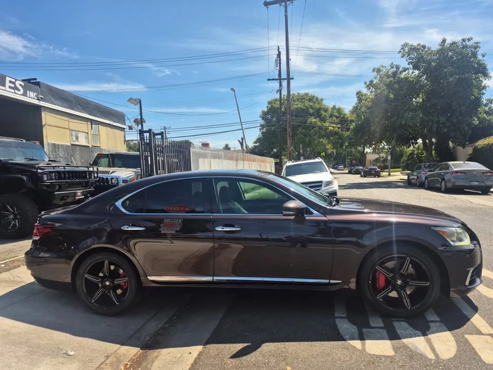 2013 Lexus LS 4th Gen - Image 7 of 20