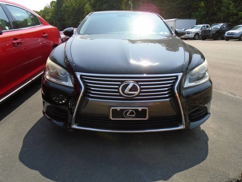2013 Lexus LS 4th Gen - Image 3 of 11