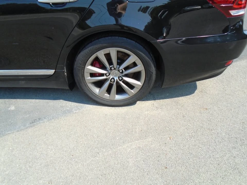 2013 Lexus LS 4th Gen - Image 6 of 11