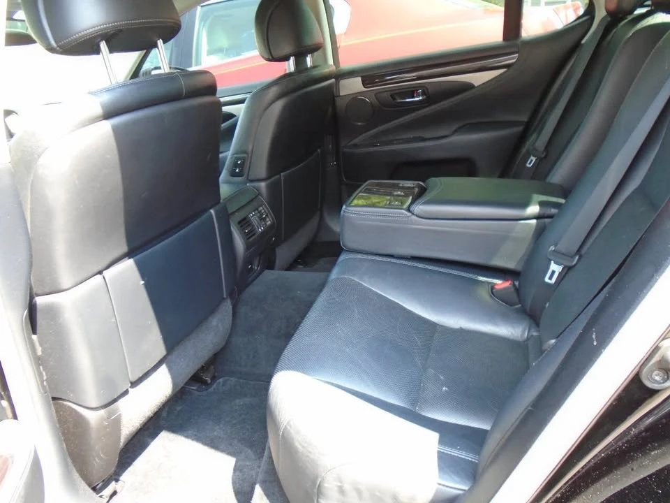 2013 Lexus LS 4th Gen - Image 7 of 11