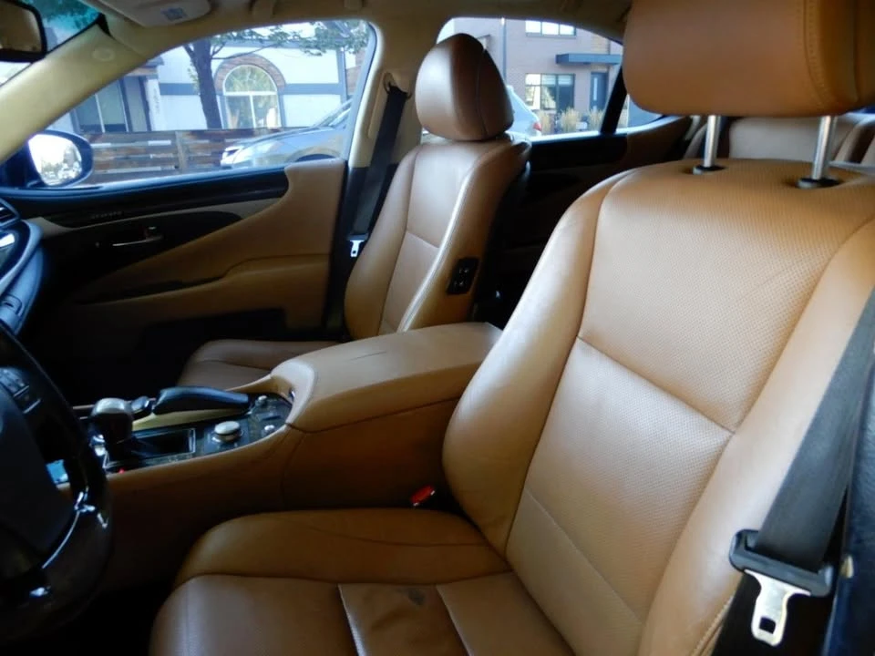 2013 Lexus LS 4th Gen - Image 10 of 20
