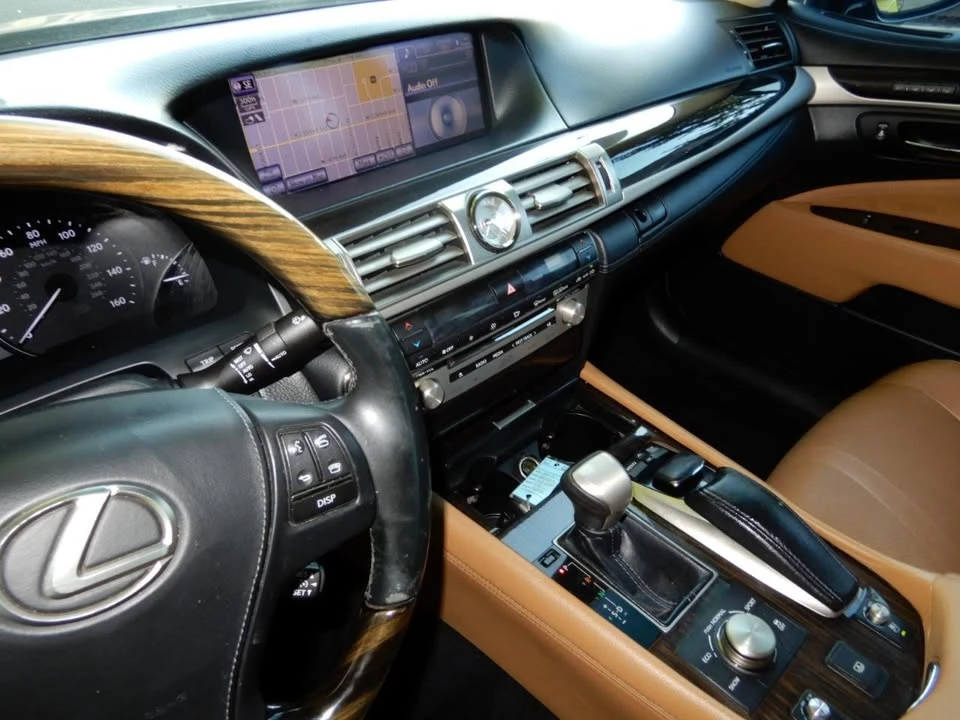 2013 Lexus LS 4th Gen - Image 12 of 20