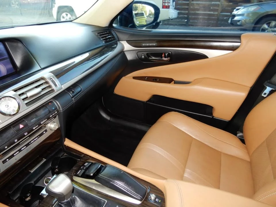 2013 Lexus LS 4th Gen - Image 13 of 20