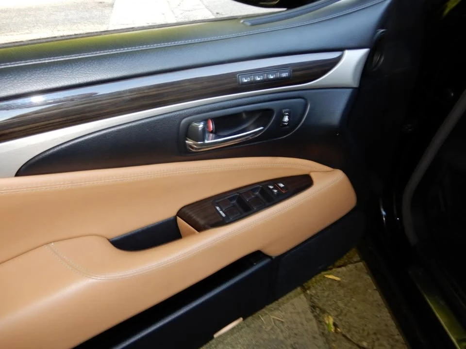 2013 Lexus LS 4th Gen - Image 19 of 20