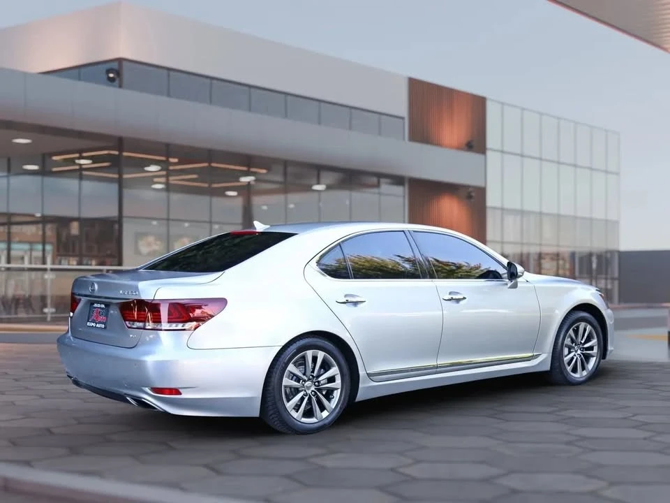 2013 Lexus LS 4th Gen - Image 7 of 20
