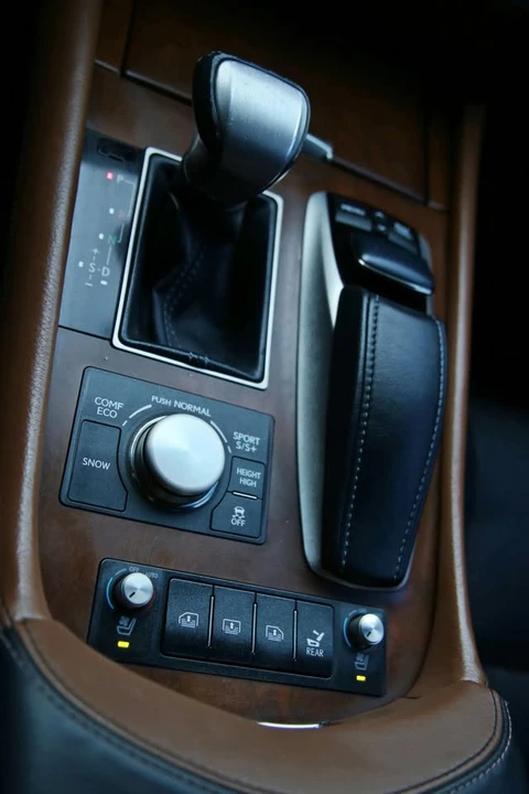 2013 Lexus LS 4th Gen - Image 20 of 20