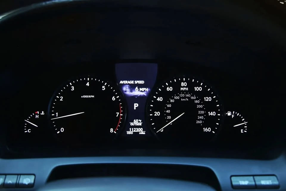 2013 Lexus LS 4th Gen - Image 10 of 20