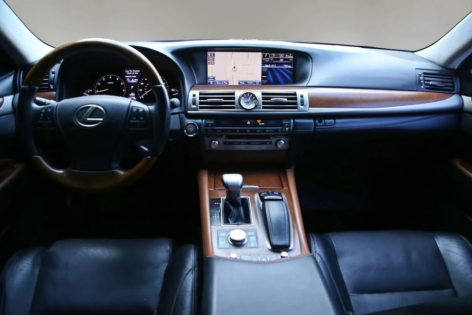 2013 Lexus LS 4th Gen - Image 14 of 20