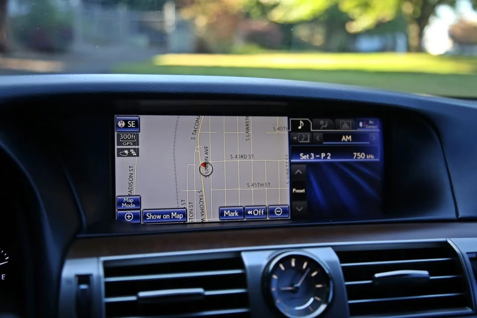 2013 Lexus LS 4th Gen - Image 11 of 20