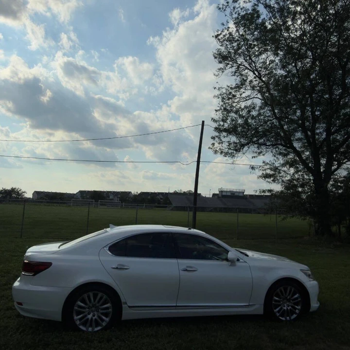 2013 Lexus LS 4th Gen - Image 7 of 19