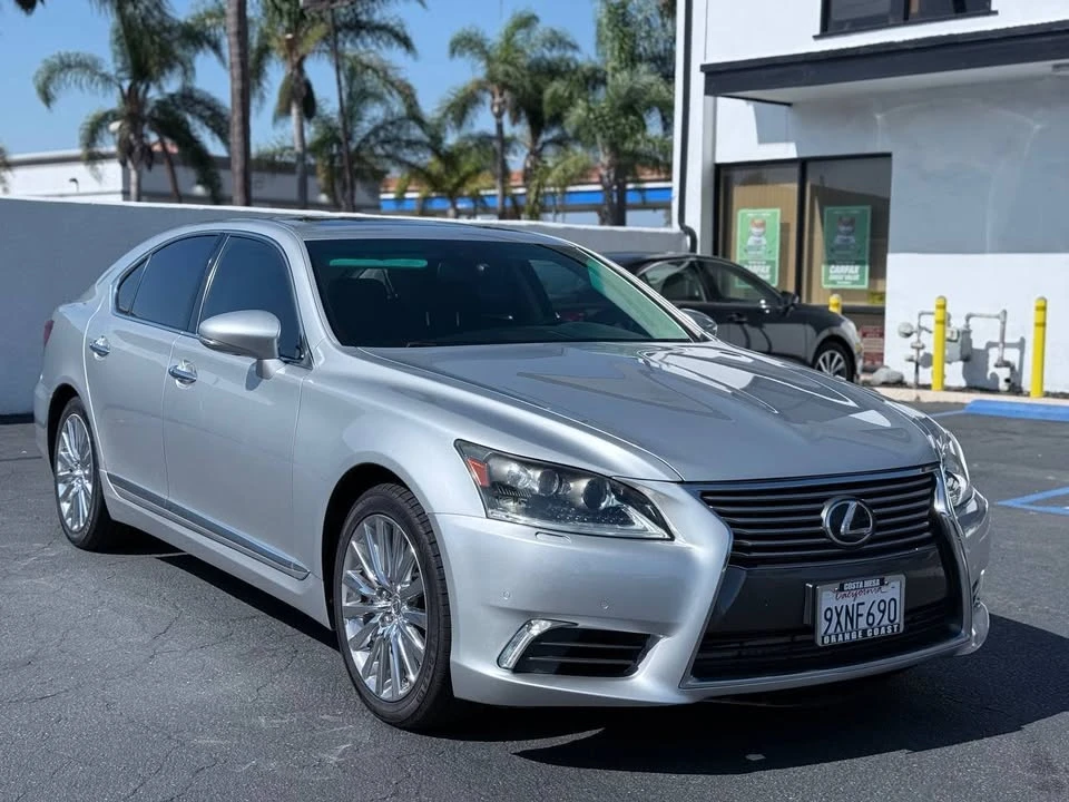 2013 Lexus LS 4th Gen - Image 7 of 17