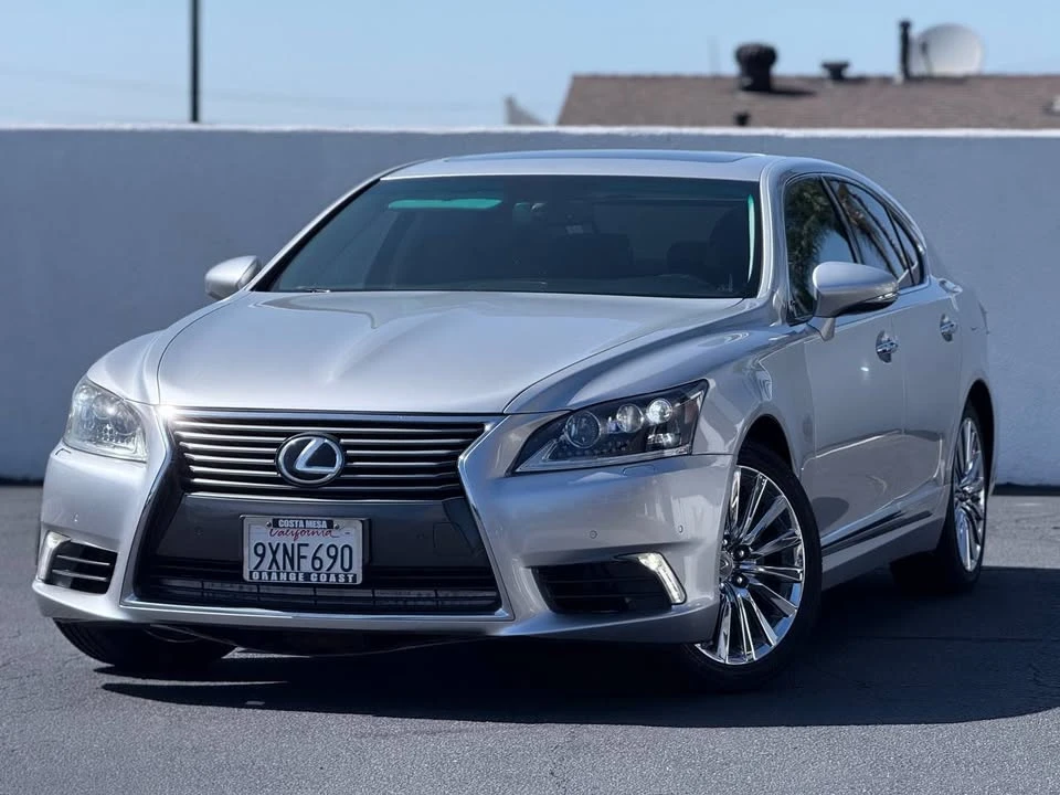 2013 Lexus LS 4th Gen - Image 2 of 17