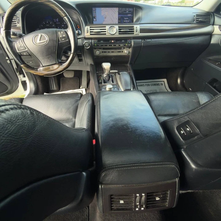 2013 Lexus LS 4th Gen - Image 16 of 19