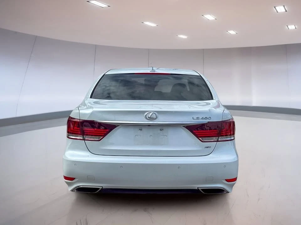 2013 Lexus LS 4th Gen - Image 6 of 10