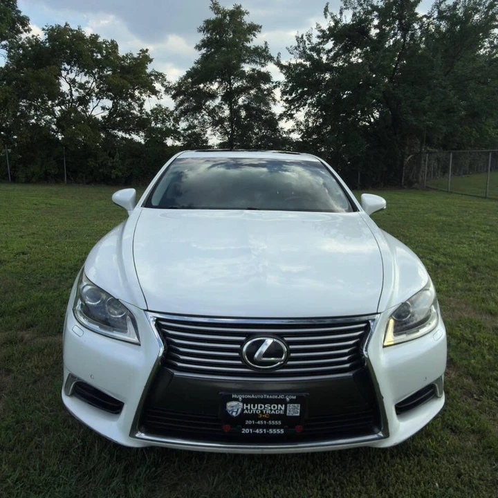 2013 Lexus LS 4th Gen - Image 2 of 19