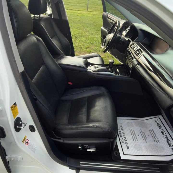 2013 Lexus LS 4th Gen - Image 15 of 19
