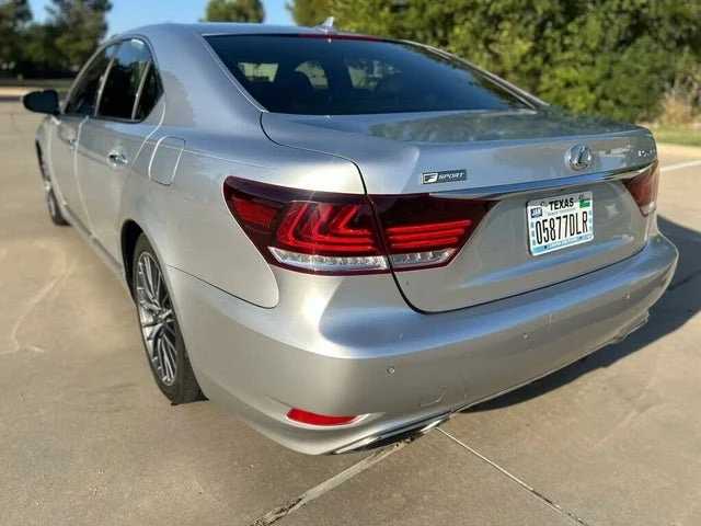 2013 Lexus LS 4th Gen - Image 7 of 19