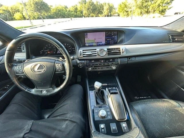 2013 Lexus LS 4th Gen - Image 15 of 19