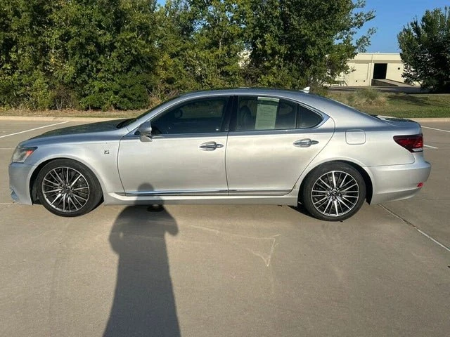 2013 Lexus LS 4th Gen - Image 8 of 19