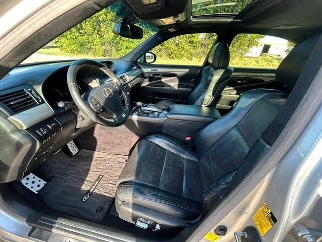 2013 Lexus LS 4th Gen - Image 11 of 19