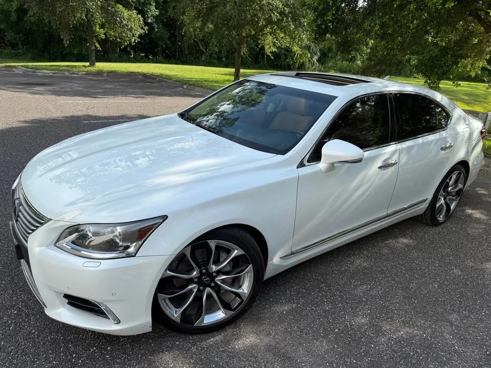 2013 Lexus LS 4th Gen - Image 5 of 20