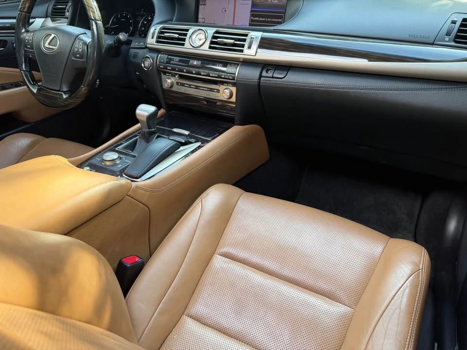 2013 Lexus LS 4th Gen - Image 12 of 20