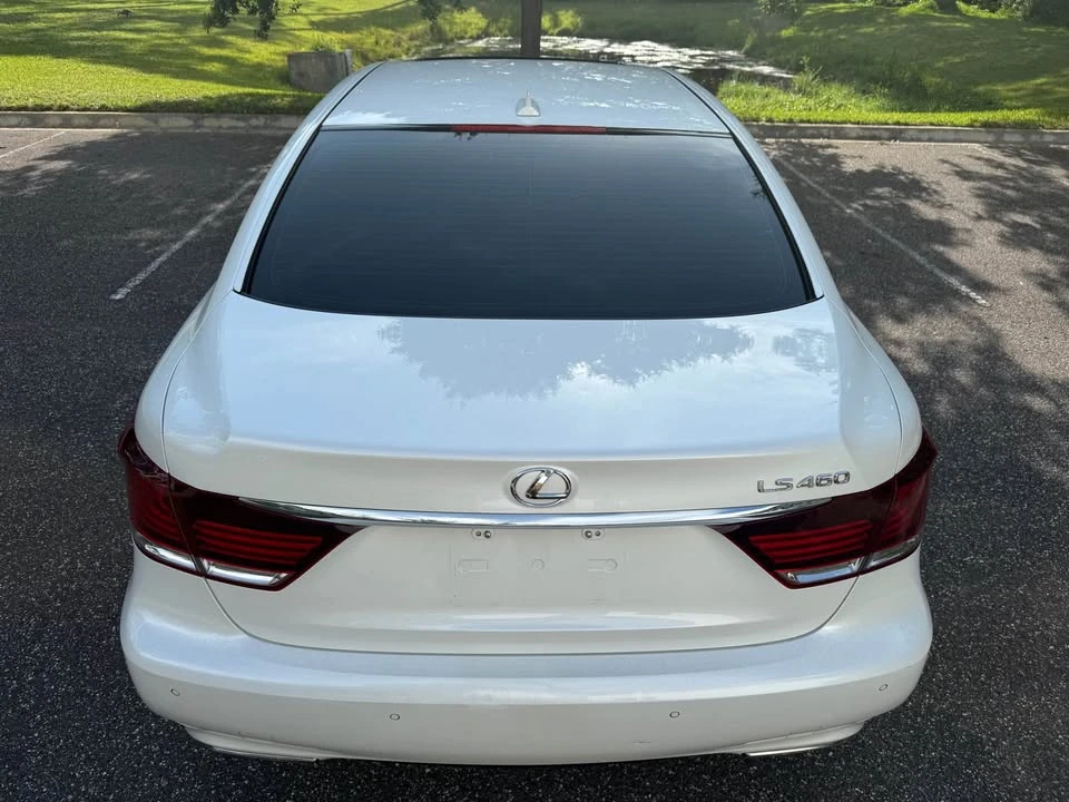 2013 Lexus LS 4th Gen - Image 7 of 20