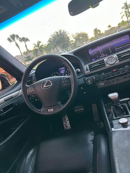2013 Lexus LS 4th Gen - Image 5 of 20