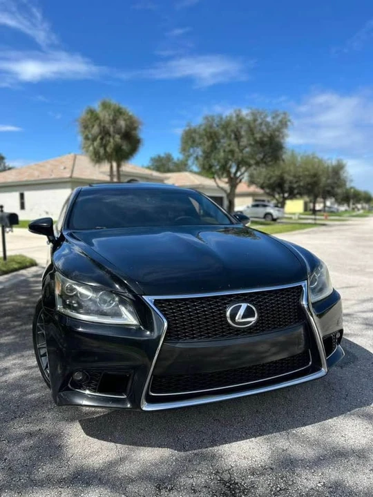 2013 Lexus LS 4th Gen - Image 17 of 20