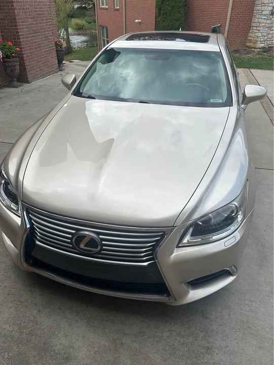 2013 Lexus LS 4th Gen - Image 2 of 8