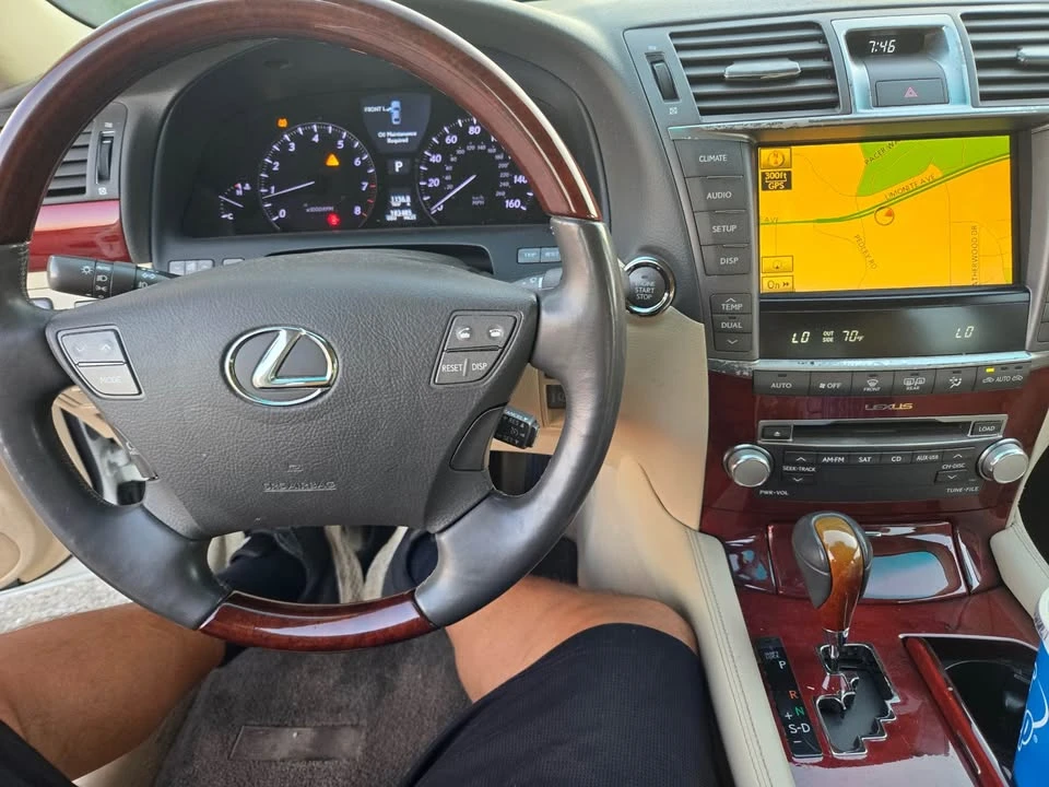 2013 Lexus LS 4th Gen - Image 12 of 12