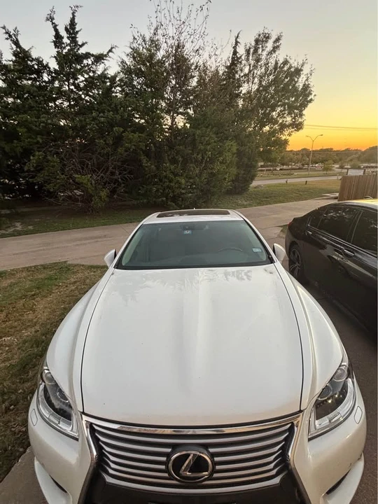 2013 Lexus LS 4th Gen - Image 2 of 4
