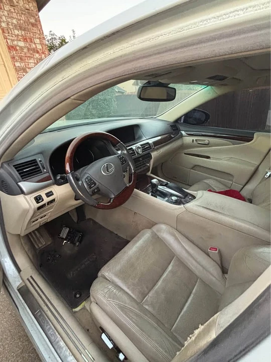 2013 Lexus LS 4th Gen - Image 4 of 4