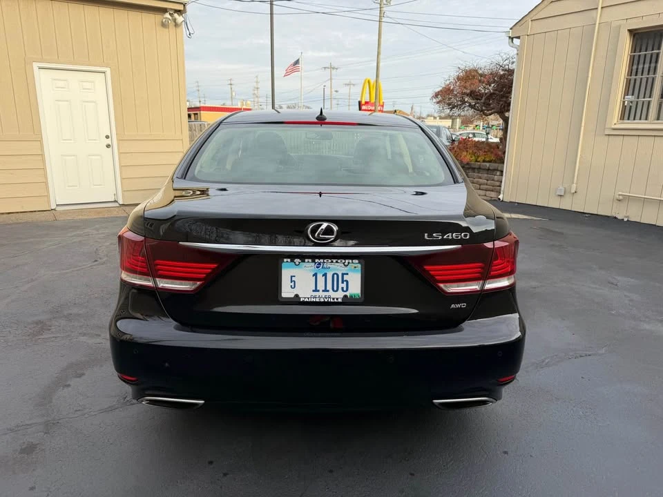 2013 Lexus LS 4th Gen - Image 11 of 19