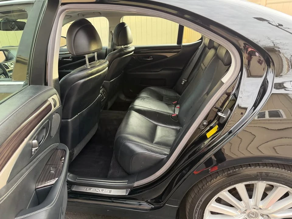 2013 Lexus LS 4th Gen - Image 13 of 19